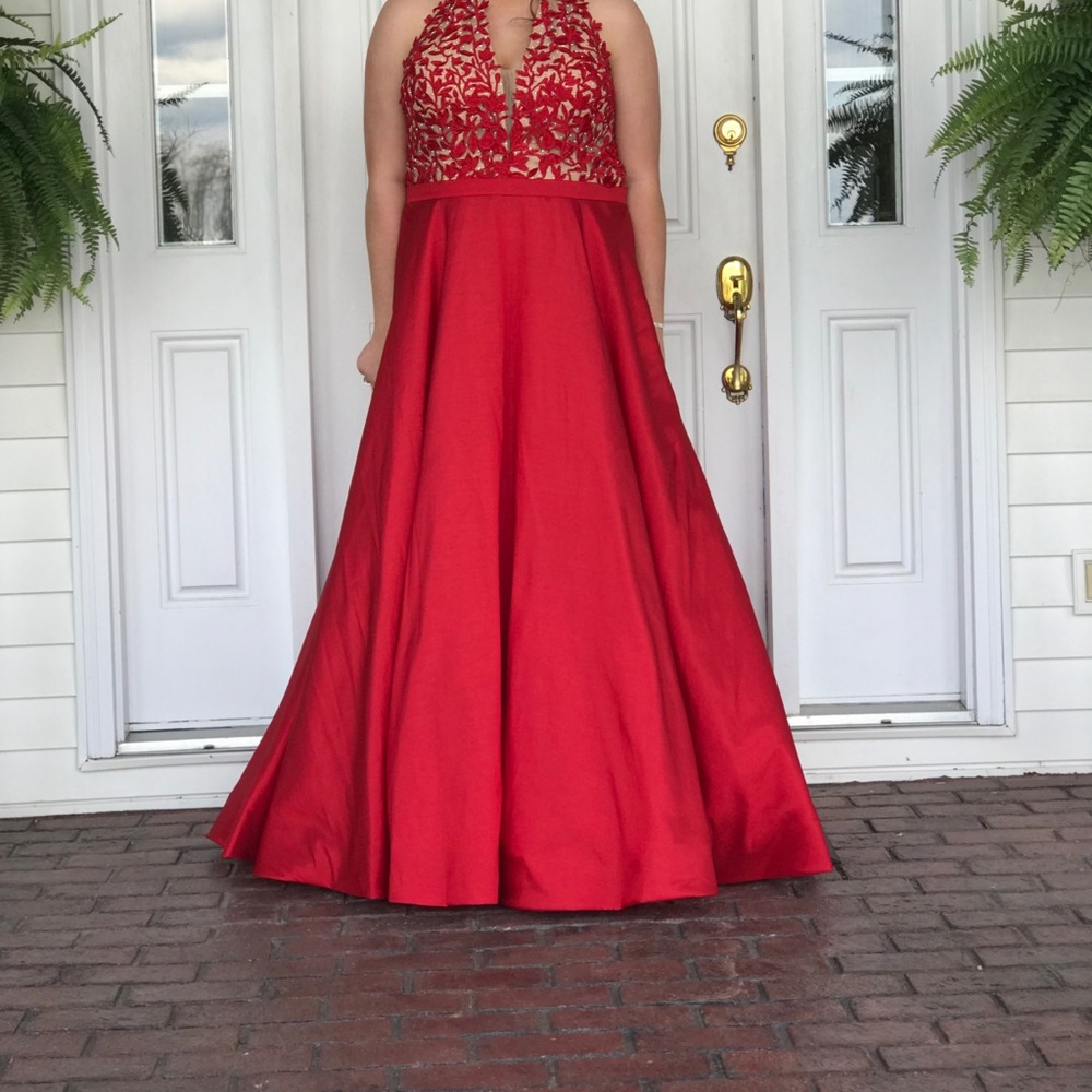 Red Sherri Hill Halter Prom Dress